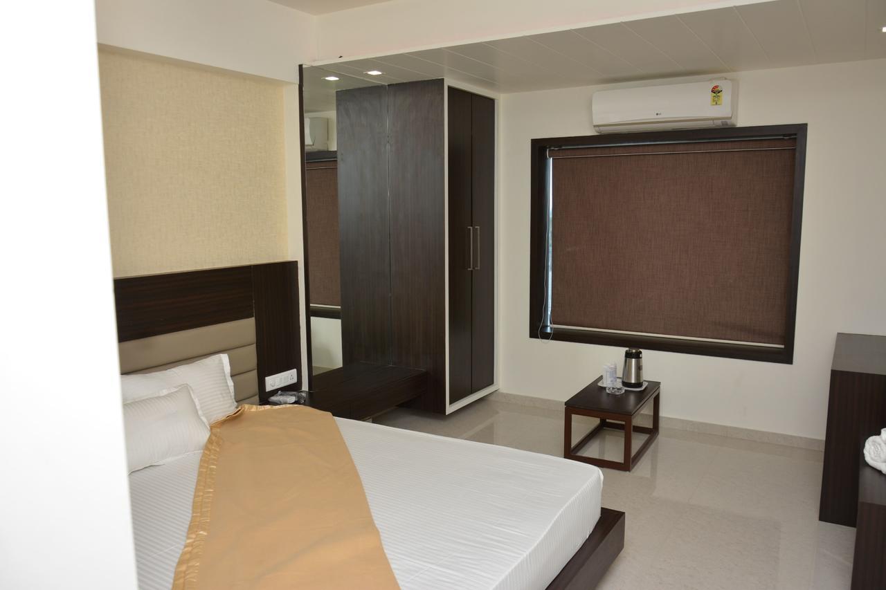 Hotel Darshan Rajula Ngoại thất bức ảnh