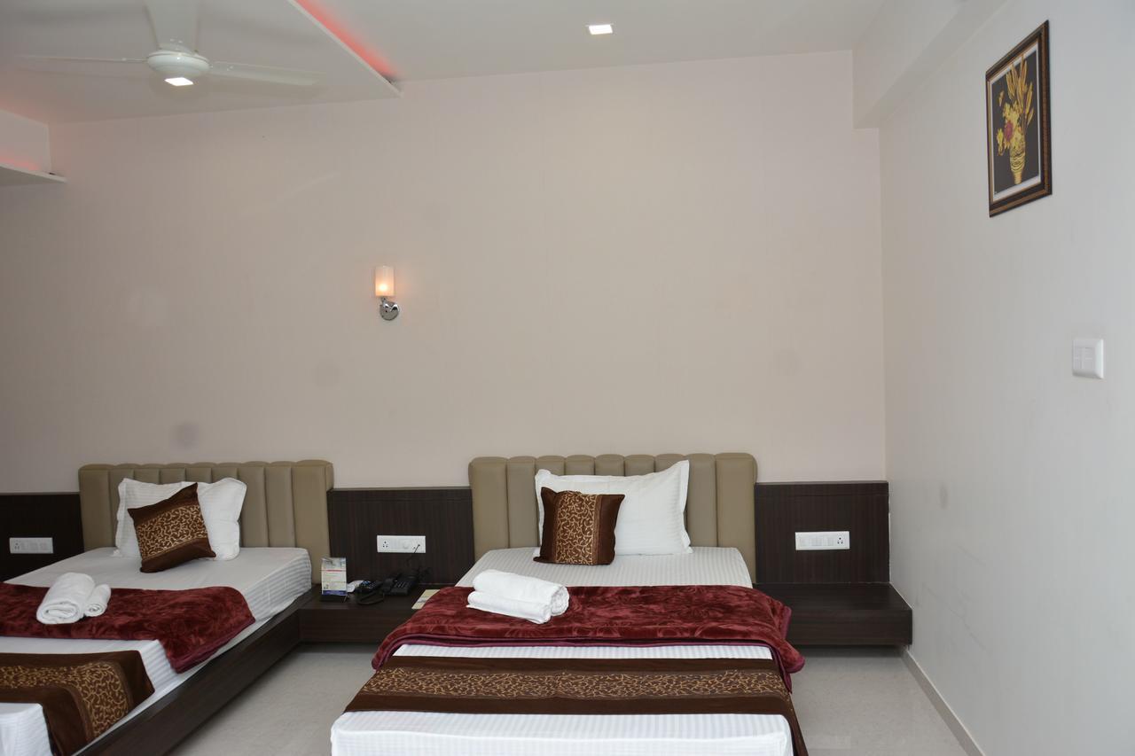 Hotel Darshan Rajula Ngoại thất bức ảnh