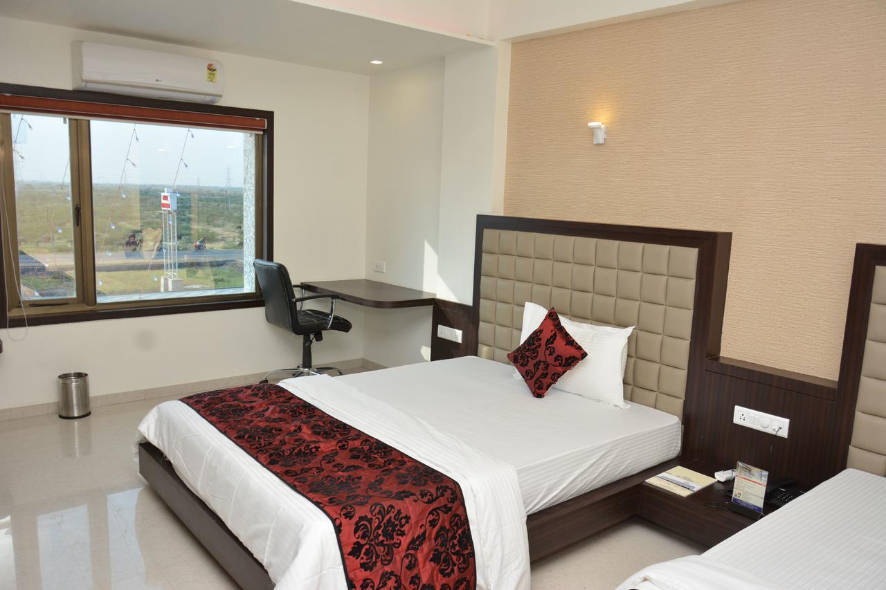 Hotel Darshan Rajula Ngoại thất bức ảnh
