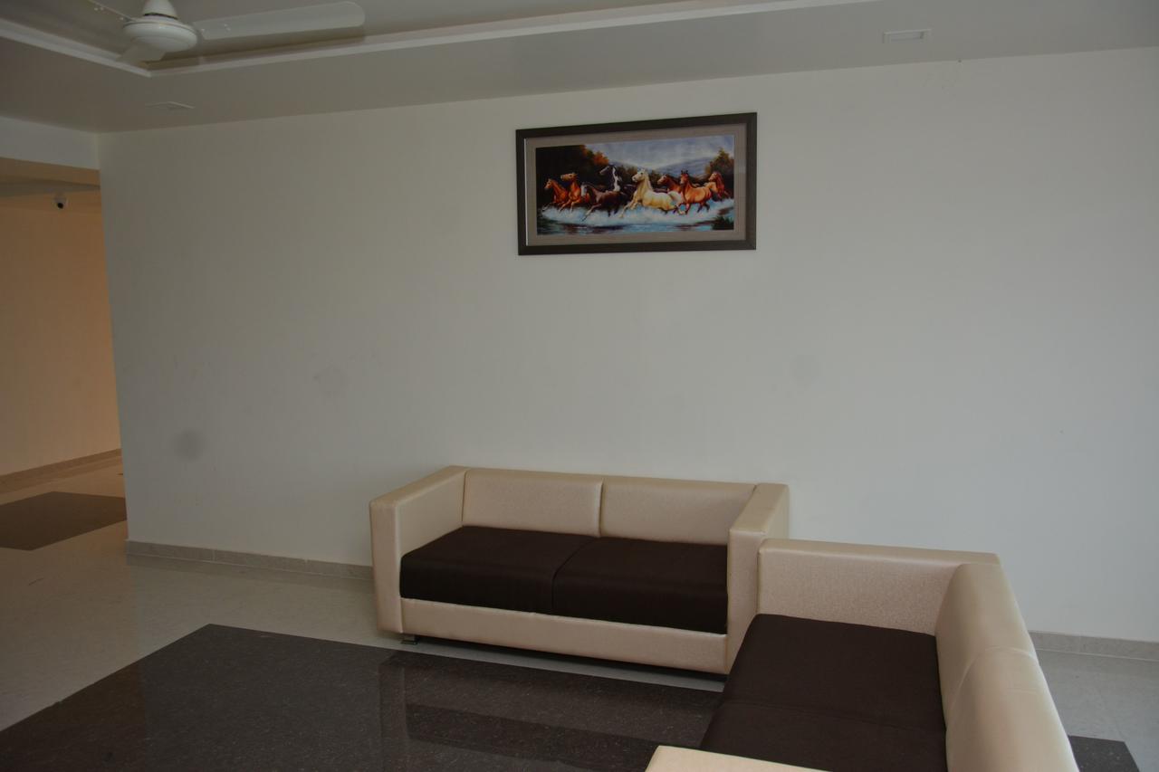 Hotel Darshan Rajula Ngoại thất bức ảnh
